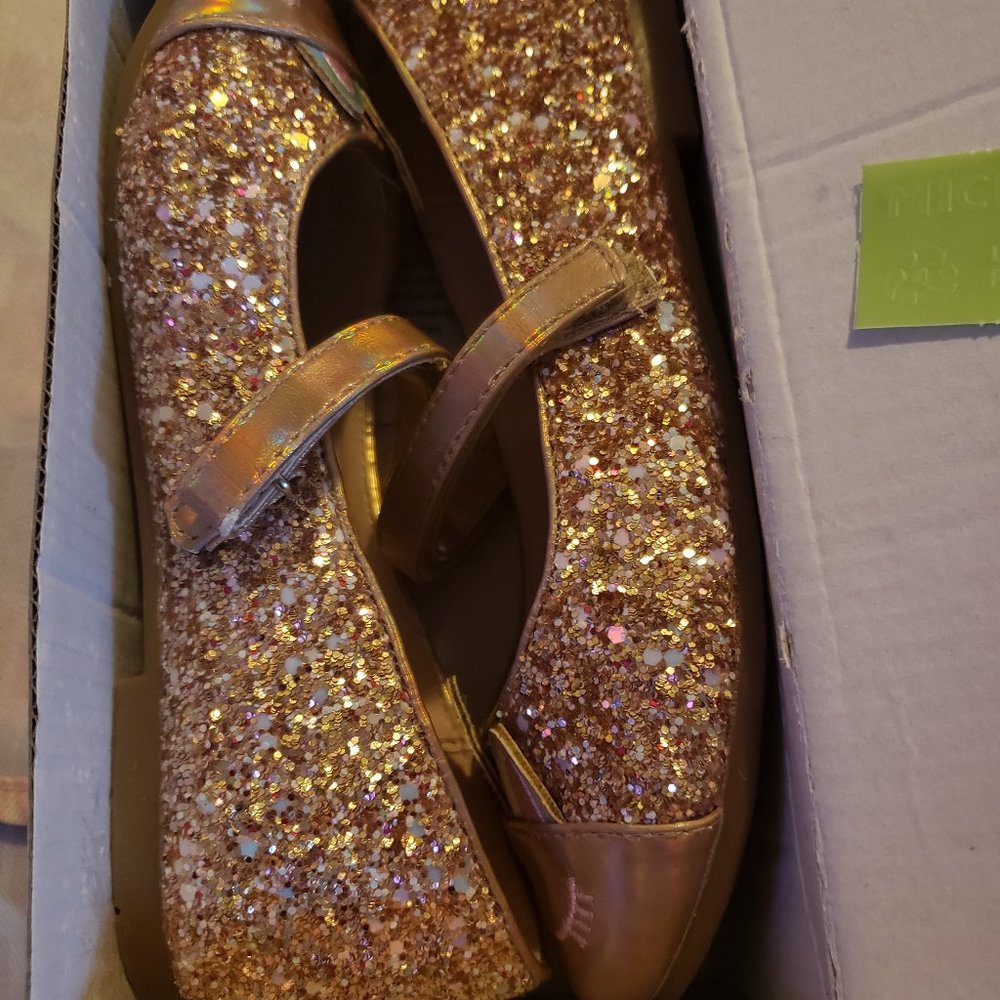 Girls dress flats